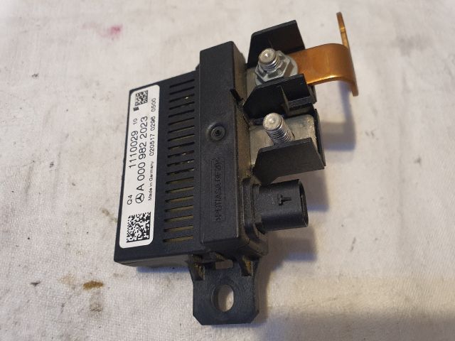 bontott MERCEDES-BENZ E-CLASS Akkumulátor Relé