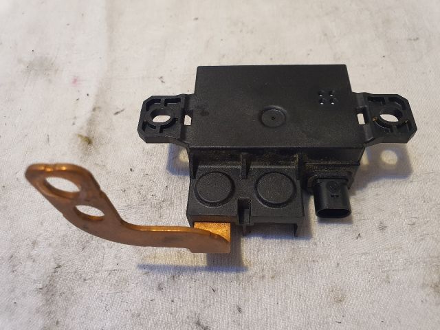 bontott MERCEDES-BENZ E-CLASS Akkumulátor Relé