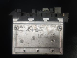 bontott MERCEDES-BENZ E-CLASS Biztosítéktábla Motortér