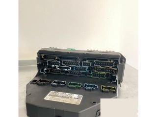 bontott MERCEDES-BENZ E-CLASS Biztosítéktábla Motortér