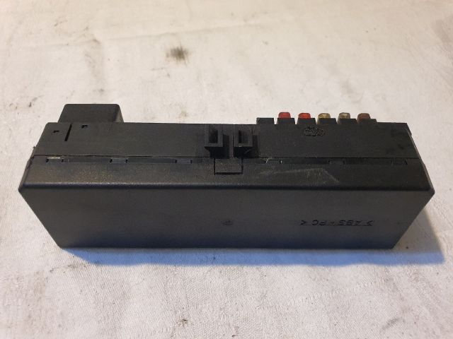 bontott MERCEDES-BENZ E-CLASS Biztosítéktábla Motortér