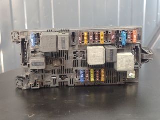 bontott MERCEDES-BENZ E-CLASS Biztosítéktábla Motortér