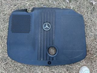 bontott MERCEDES-BENZ E-CLASS Felső Motorburkolat