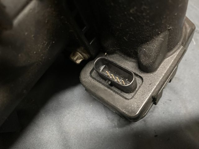 bontott MERCEDES-BENZ E-CLASS Fojtószelep (Elektromos)