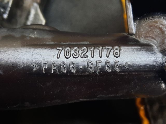 bontott MERCEDES-BENZ E-CLASS Gázolajszűrő Ház