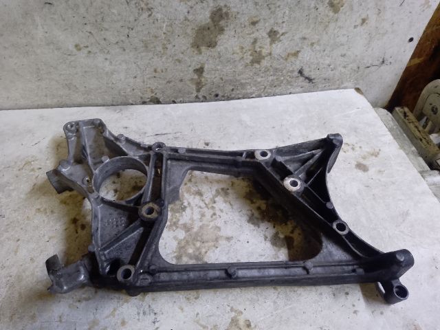 bontott MERCEDES-BENZ E-CLASS Generátor Tartó Bak