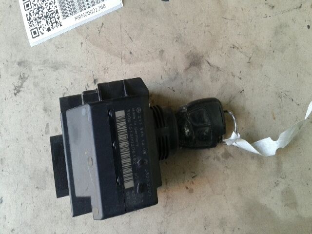 bontott MERCEDES-BENZ E-CLASS Gyújtáskapcsoló Házzal