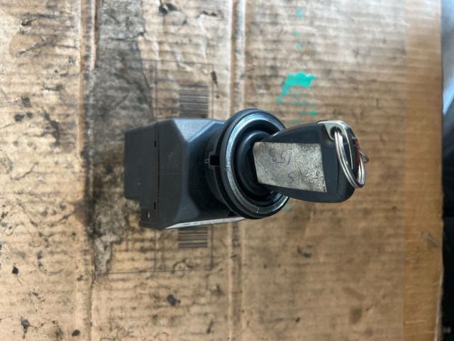 bontott MERCEDES-BENZ E-CLASS Gyújtáskapcsoló