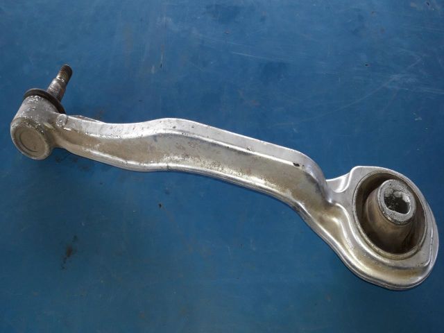 bontott MERCEDES-BENZ E-CLASS Jobb első Lengőkar