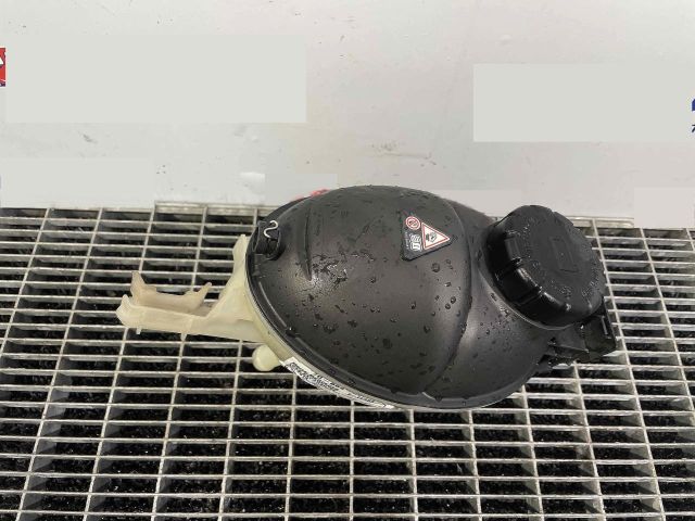 bontott MERCEDES-BENZ E-CLASS Kiegyenlítő Tartály