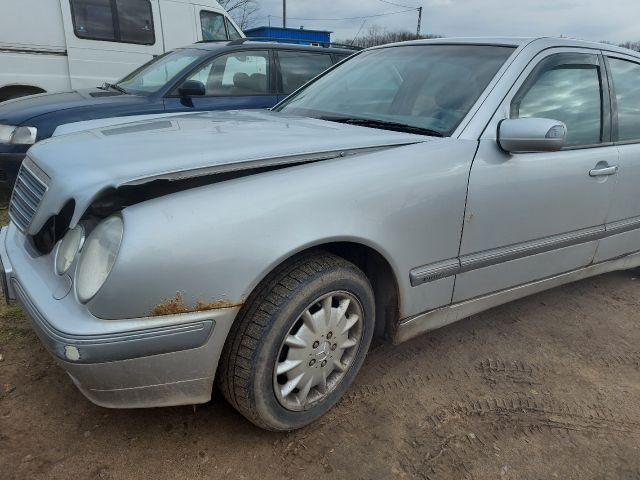 bontott MERCEDES-BENZ E-CLASS Kiegyenlítő Tartály