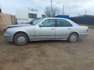 bontott MERCEDES-BENZ E-CLASS Kiegyenlítő Tartály