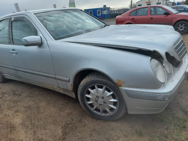 bontott MERCEDES-BENZ E-CLASS Kiegyenlítő Tartály