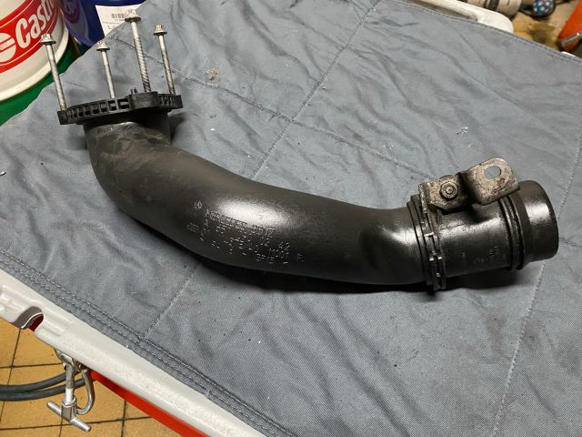 bontott MERCEDES-BENZ E-CLASS Légbeömlő Cső