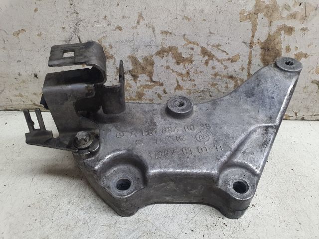 bontott MERCEDES-BENZ E-CLASS Motor Tartó Bak (Fém)