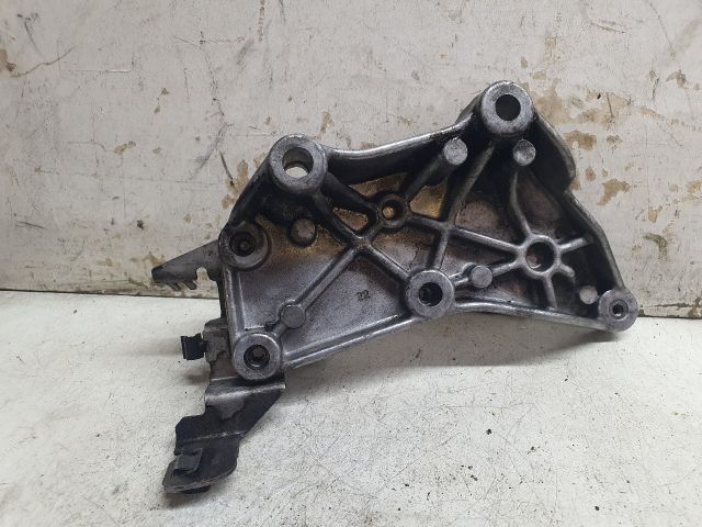 bontott MERCEDES-BENZ E-CLASS Motor Tartó Bak (Fém)