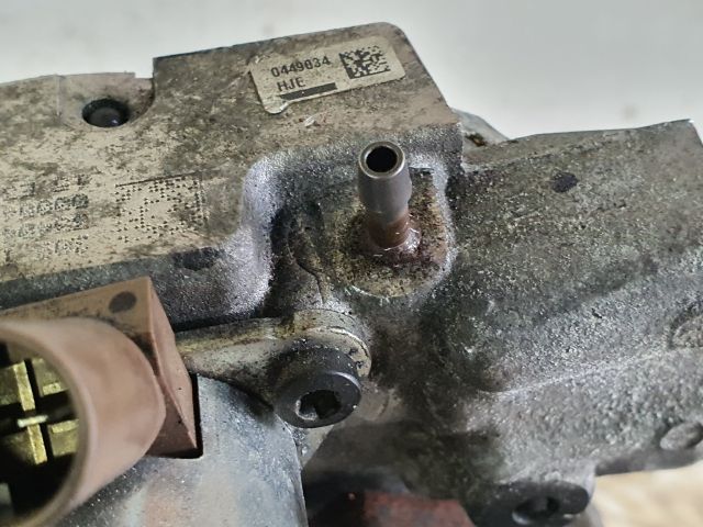 bontott MERCEDES-BENZ E-CLASS Nagynyomású Szivattyú