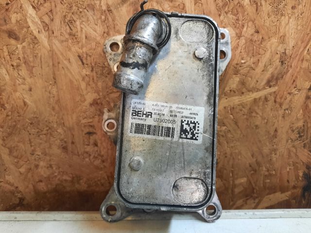 bontott MERCEDES-BENZ E-CLASS Olajhűtő