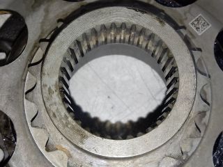 bontott MERCEDES-BENZ E-CLASS Olajszivattyú Fogaskerék