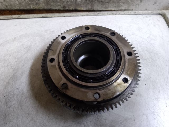 bontott MERCEDES-BENZ E-CLASS Olajszivattyú Fogaskerék