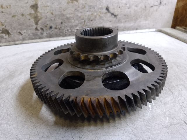 bontott MERCEDES-BENZ E-CLASS Olajszivattyú Fogaskerék