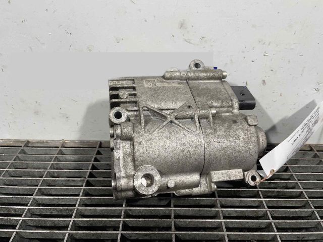 bontott MERCEDES-BENZ E-CLASS Olajszivattyú