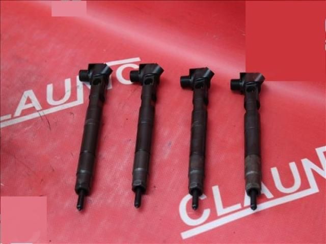 bontott MERCEDES-BENZ E-CLASS Porlasztó (1 db)