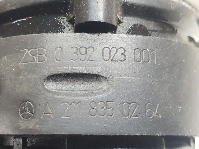 bontott MERCEDES-BENZ E-CLASS Vízpumpa