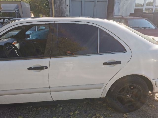 bontott MERCEDES-BENZ E-CLASS Generátor