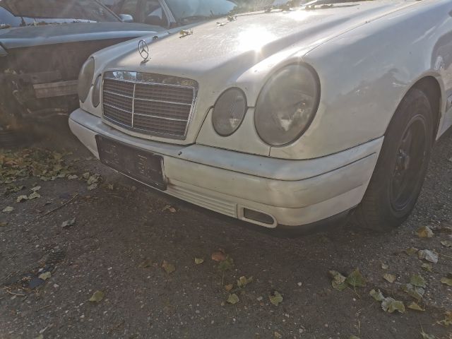 bontott MERCEDES-BENZ E-CLASS Önindító