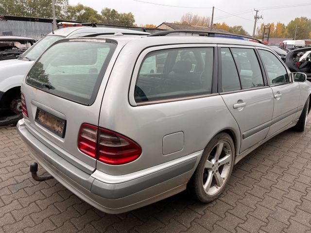 bontott MERCEDES-BENZ E-CLASS Jobb hátsó Rugó