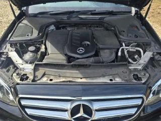 bontott MERCEDES-BENZ E-CLASS Motor (Fűzött blokk hengerfejjel)
