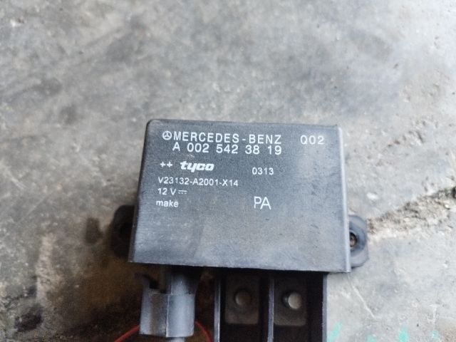 bontott MERCEDES-BENZ E-CLASS Akkumulátor Relé