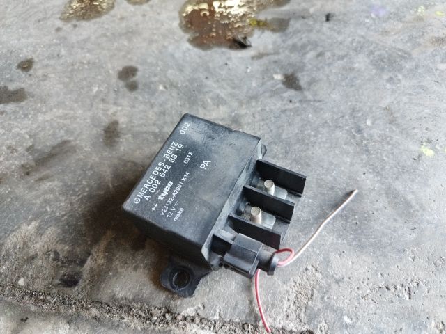 bontott MERCEDES-BENZ E-CLASS Akkumulátor Relé