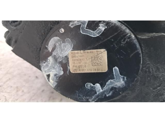 bontott MERCEDES-BENZ E-CLASS Adagoló