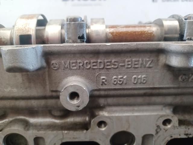 bontott MERCEDES-BENZ E-CLASS Hengerfej