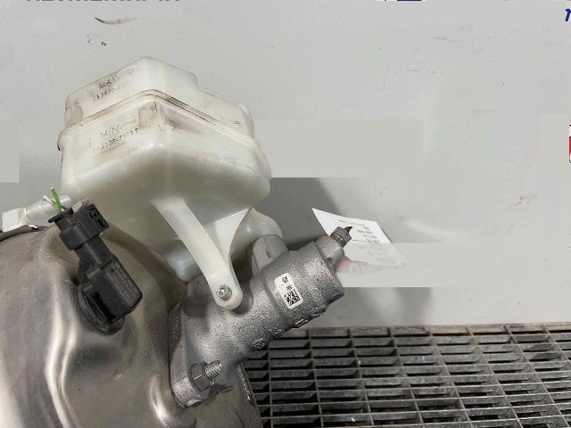 bontott MERCEDES-BENZ E-CLASS Főfékhenger