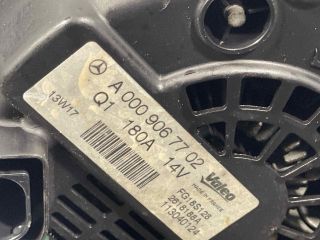 bontott MERCEDES-BENZ E-CLASS Generátor