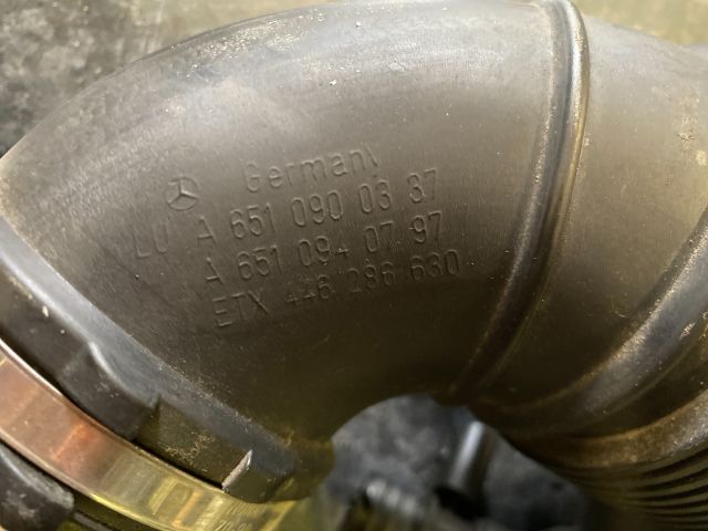 bontott MERCEDES-BENZ E-CLASS Légbeömlő Cső