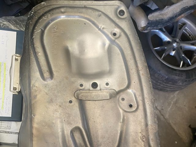 bontott MERCEDES-BENZ E-CLASS Légszűrő Ház