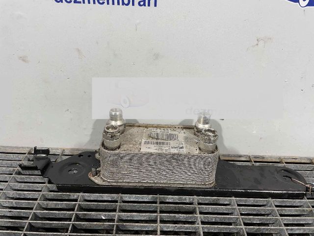 bontott MERCEDES-BENZ E-CLASS Olajhűtő