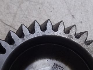 bontott MERCEDES-BENZ E-CLASS Olajszivattyú Fogaskerék