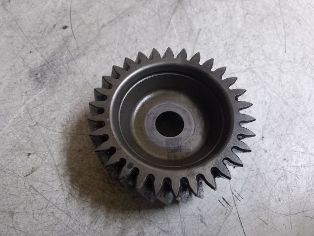 bontott MERCEDES-BENZ E-CLASS Olajszivattyú Fogaskerék