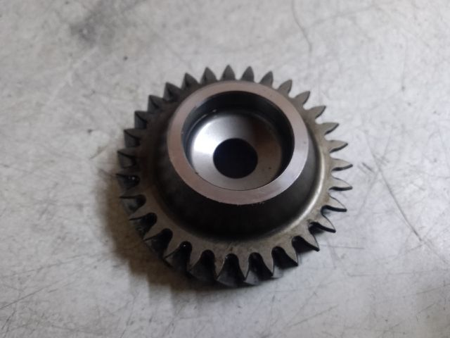 bontott MERCEDES-BENZ E-CLASS Olajszivattyú Fogaskerék