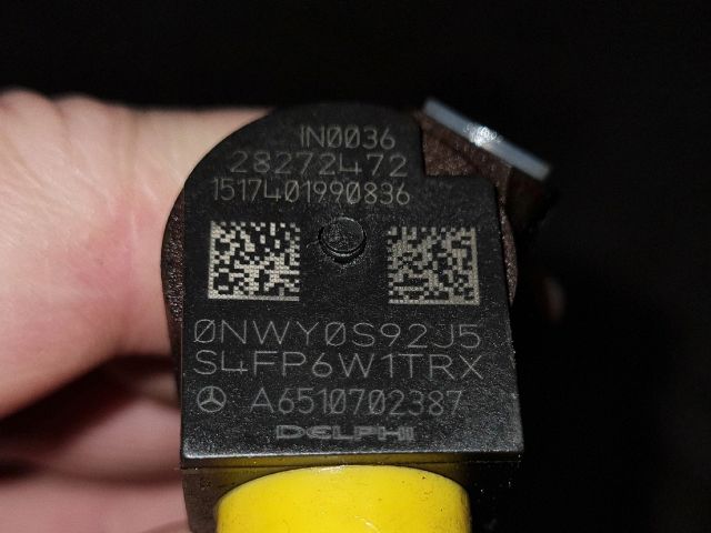 bontott MERCEDES-BENZ E-CLASS Porlasztó (1 db)