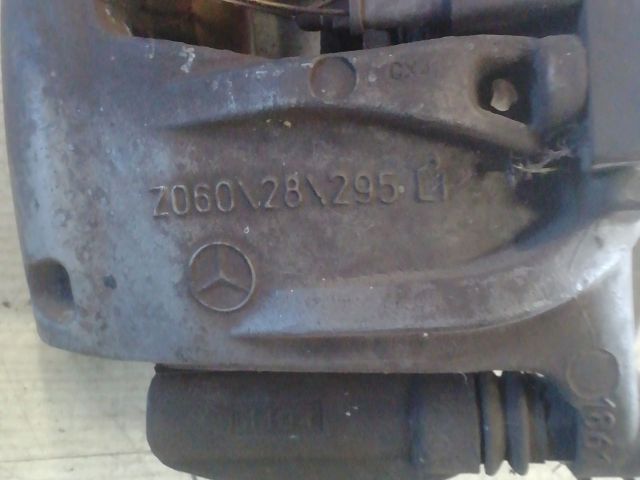 bontott MERCEDES-BENZ E-CLASS Bal első Féknyereg Munkahengerrel