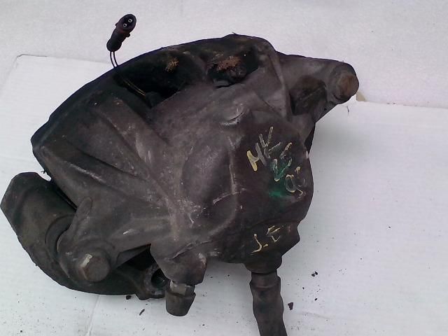 bontott MERCEDES-BENZ E-CLASS Jobb első Féknyereg Munkahengerrel