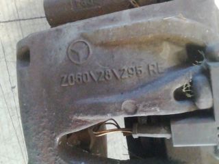 bontott MERCEDES-BENZ E-CLASS Jobb első Féknyereg Munkahengerrel