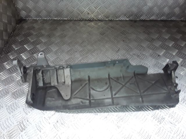 bontott MERCEDES-BENZ E-CLASS Légszűrő Ház Fedél