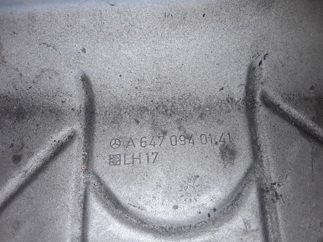 bontott MERCEDES-BENZ E-CLASS Légszűrő Ház Fedél